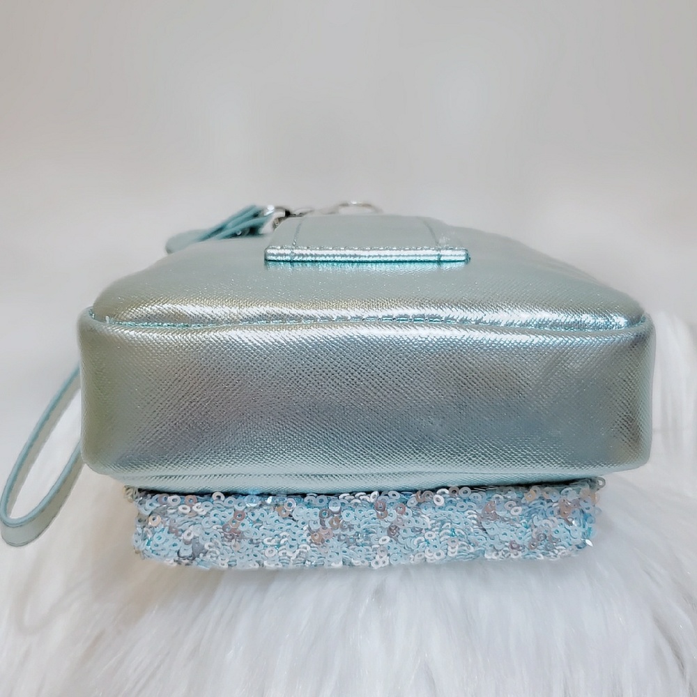 DISNEY LOUNGEFLY ARENDELLE AQUA BACKPACK WRISLET - Picture 6 of 8